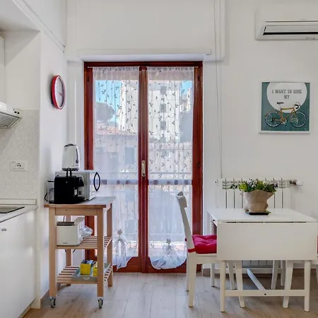 Walking Distance From San Pietro Apartman